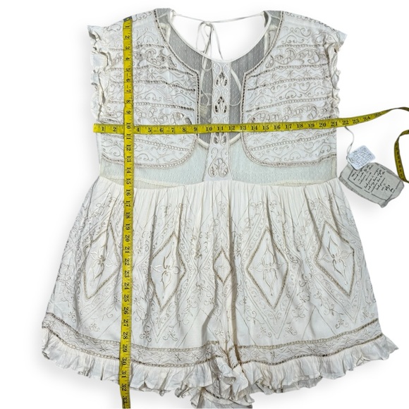 Free People Between Dreams Embroidered Romper Size Medium Antique White Cream - Picture 7 of 13